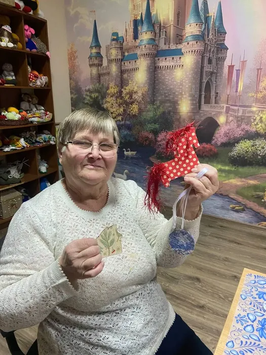 i (75)