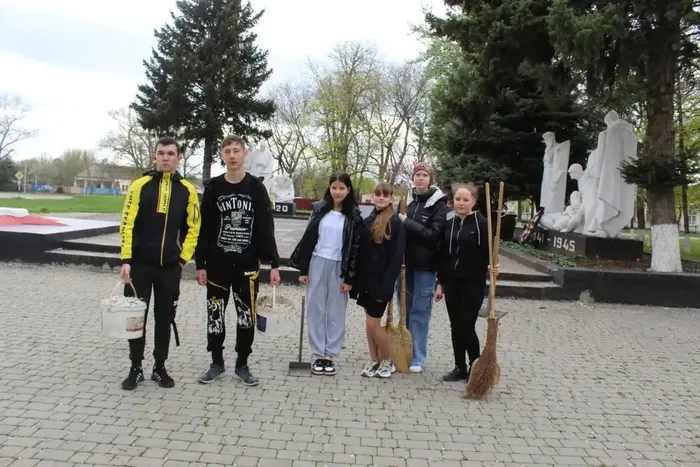 i - 2026-04-15T115341.528